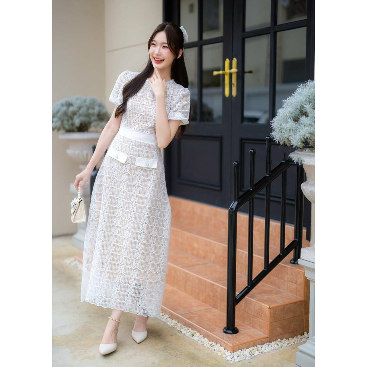 kudapy เดรสยาวสีขาว แขนตุ๊กตาเนื้อผ้าลูกไม้
