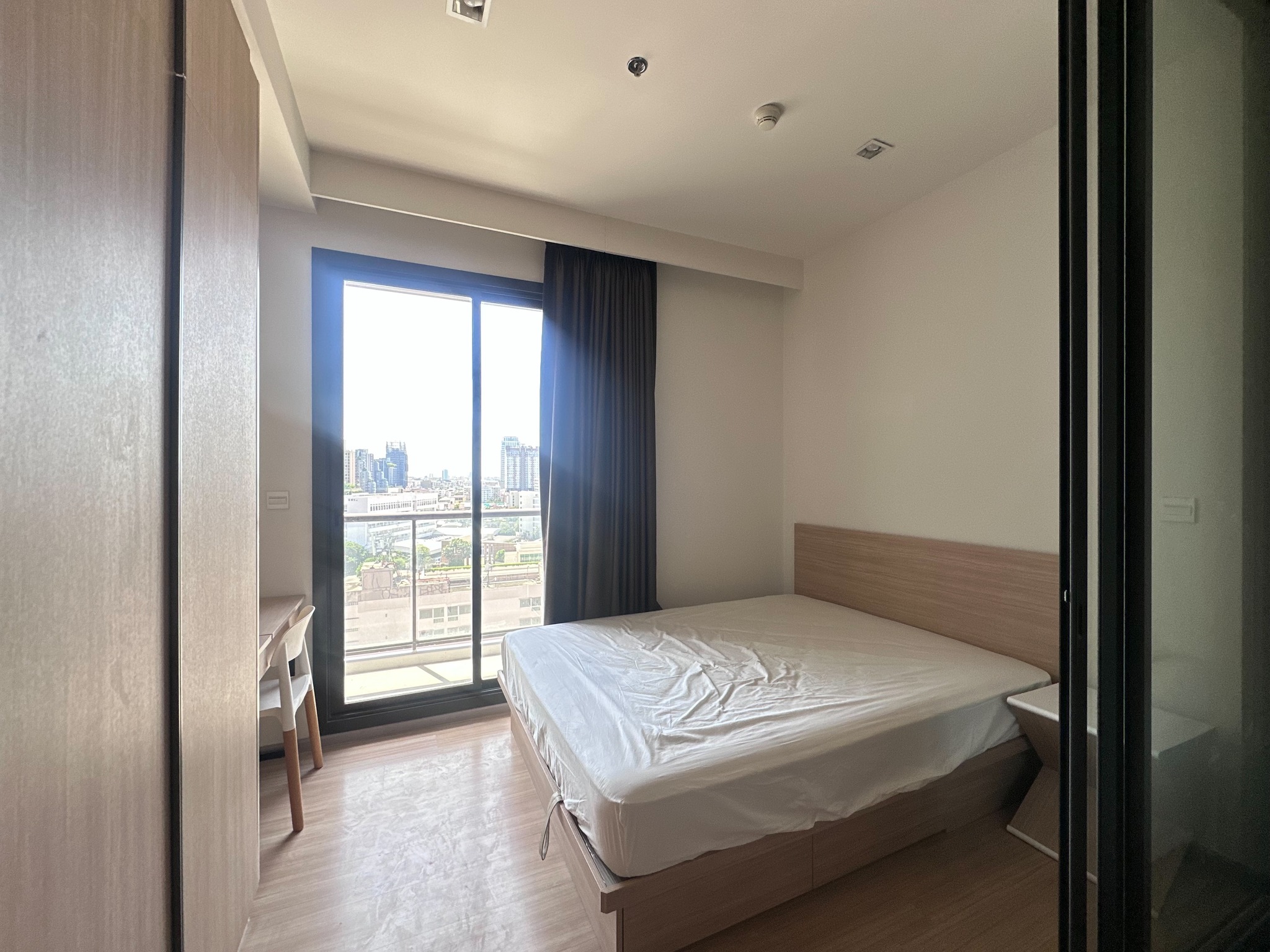 เลี้ยงสัตว์ได้คอนโด M Jatujak (เอ็ม จตุจักร) High Rise โซนพื้นที่ MRT จตุจักร BTS หมอชิต ให้เช่าห้องแบบ 1ห้องนอน 1ห้องน้ำ ขนาดห้อง 30 ตรม.