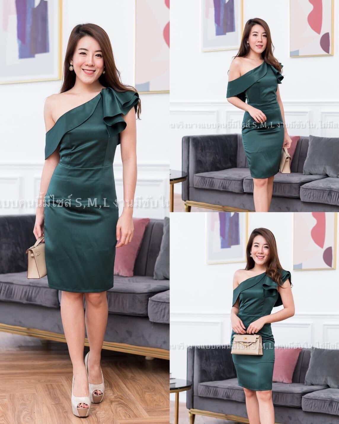 kudapy เดรสสั้นใส่ออกงานไหล่เฉียง แต่งระบายข้าง ผ้าซาร่าไม่ยืดนะคะ กปสั้นพอดีเข่า สีน้ำเงินสด,ชมพู,ฟ้า,กรมท่า,ทอง,เขียวแก่,โอวัลติน,เขียวมิ้นท์ ,แดงเลือดหมู ,ไวน์แดง, เทา,ส้มอิฐ