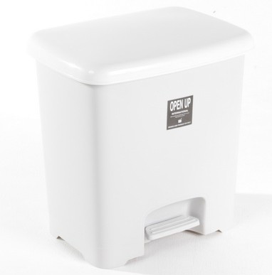 ถังขยะเท้าเหยียบ ทรงเหลี่ยม 30 ลิตร