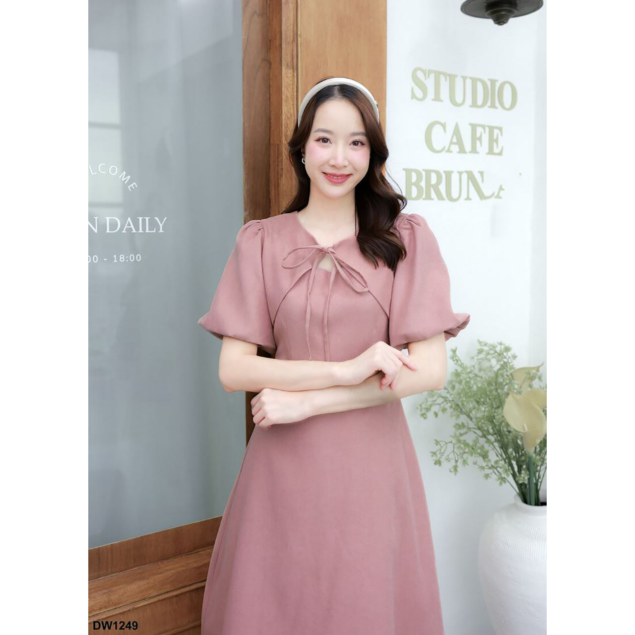 kudapy เดรสสั้นสีเหลือง/สีชมพู/สีกรม แขนตุ๊กตาผูกโบว์กระโปรงบาน ใส่สบายสวยดูดี