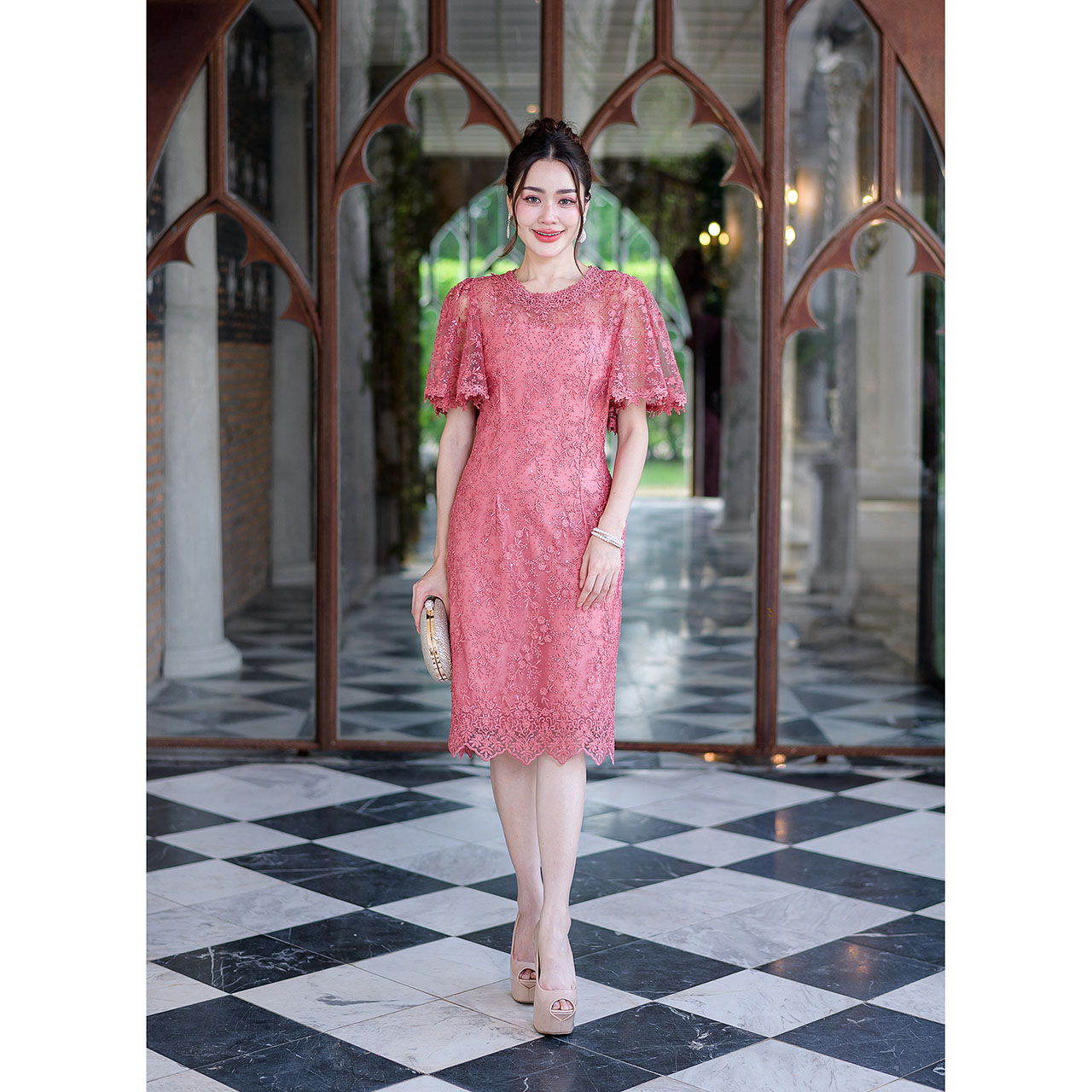 kudapy เดรสสั้นสีฟ้า/สีชมพูปูน เดรสลูกไม้เลื่อม ผ้าลูกไม้ทั้งชุดช่วงแขน มีซับในทั้งชุด งานดีพรีเมี่ยม ออกงานดูหรูหรา