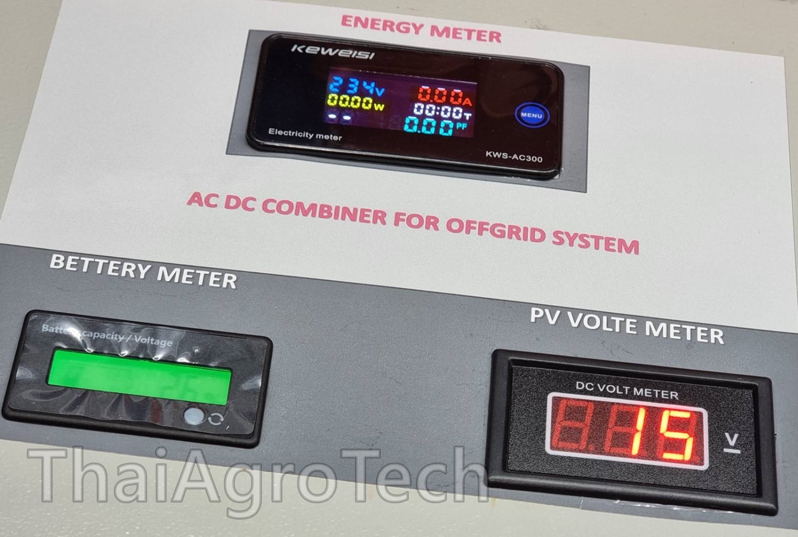 ตู้คอมบายเนอร์โซล่าเซลล์ Off-Grid AC-DC Combiner box 1String สำหรับระบบออฟกริด ขนาด 1.5-5Kw มีมิเตอร์วัดแรงดันแบตเตอรี่ แผงโซล่าเชลล์ และกำลังงานไฟฟ้าที่ใช้งาน