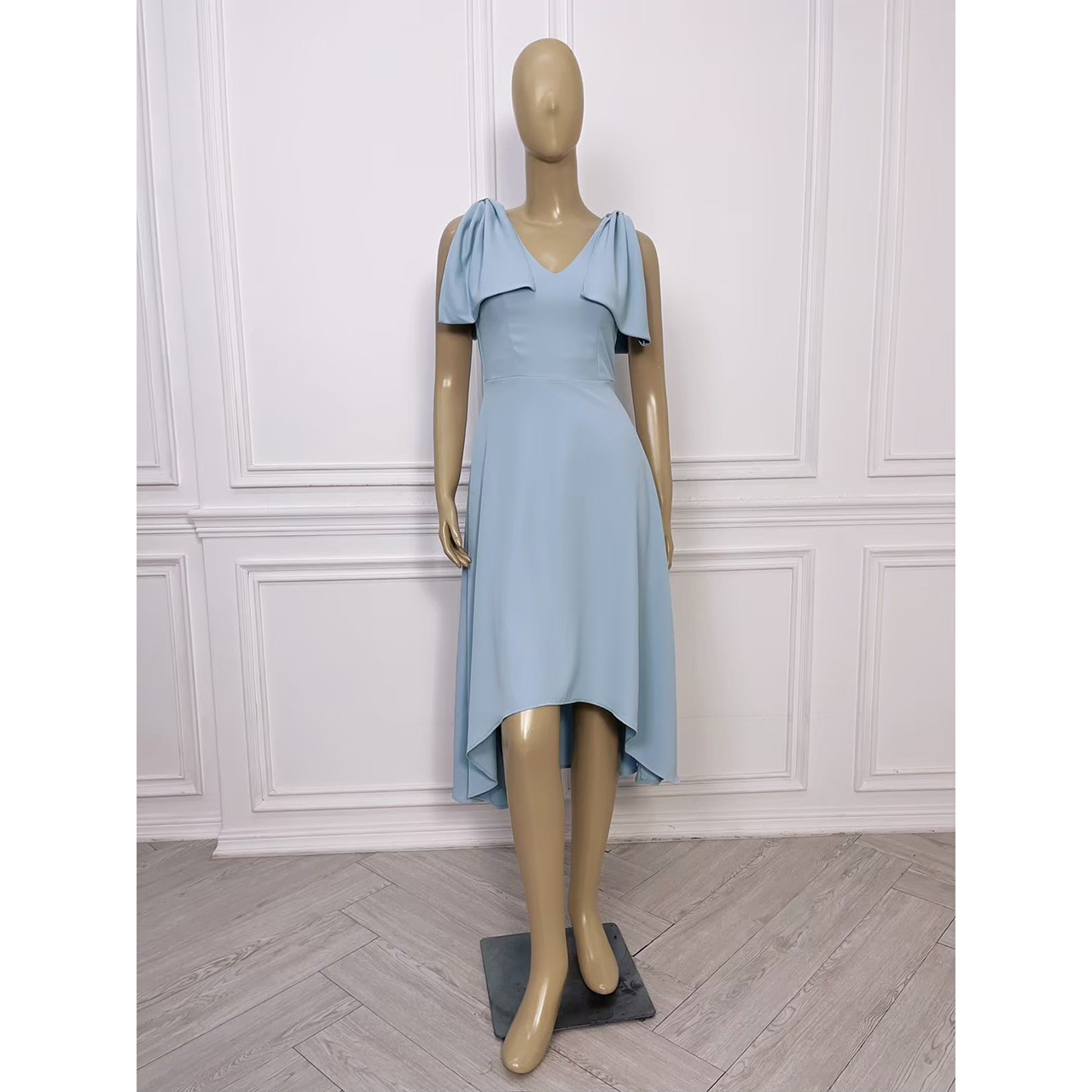 kudapy เดรสหน้าสั้นหลังยาวแต่งโบว์ไหล่สีฟ้า/สีขาว งานสวยมีซับในซิปหลัง