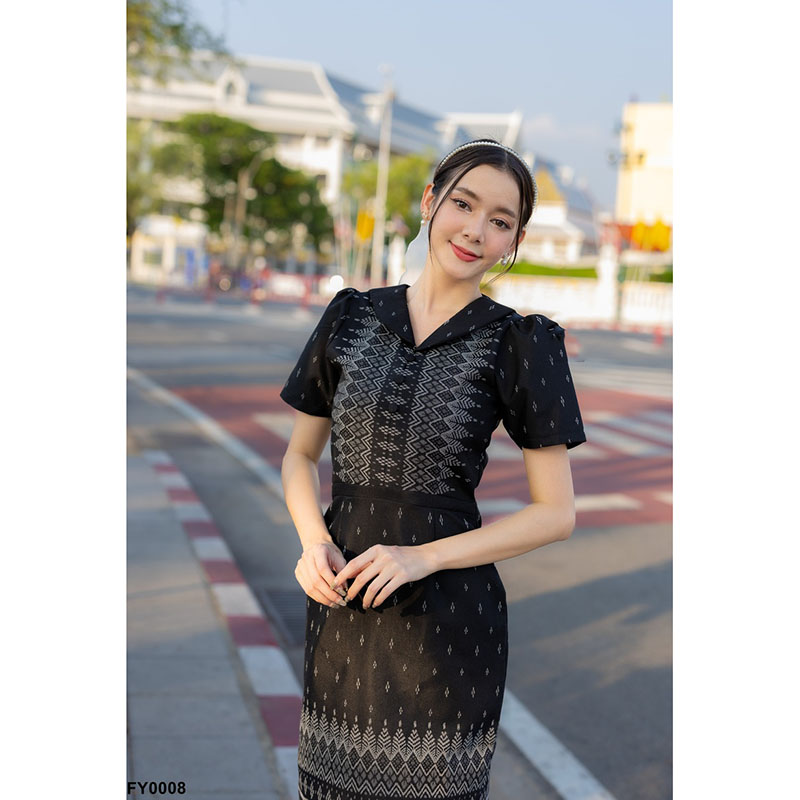 kudapy เดรสสั้นสีชมพู/สีดำ ผ้าลายไทย ทรงเข้ารูป แต่งกระดุม ใส่ออกงาน สวยดูดีเรียบร้อย