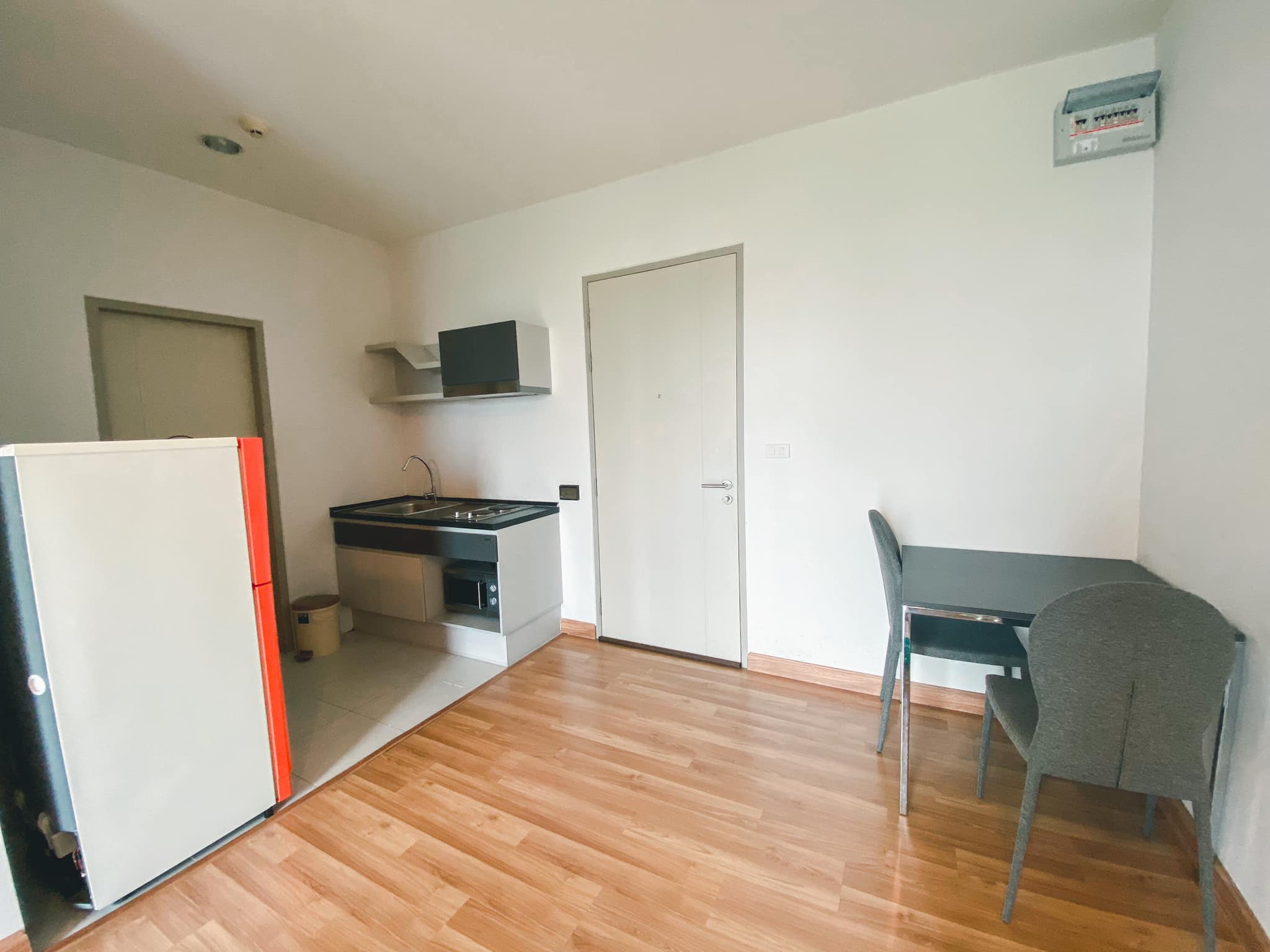 ปล่อยเช่าคอนโด Premio Vetro (พรีมีโอ เวโทร) - ห้องใหญ่เฟอร์เครื่องใช้ไฟฟ้าครบครั้น - ใกล้ ตรงข้ามมหาลัยเกษตร/BTSเกษตรและเสนานิคม