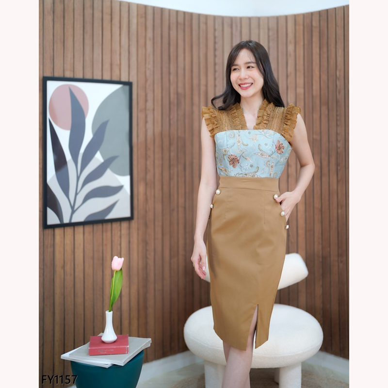 kudapy เดรสสั้นสีน้ำตาล/สีชมพู แขนกุดอกปักลายแต่งกระดุม