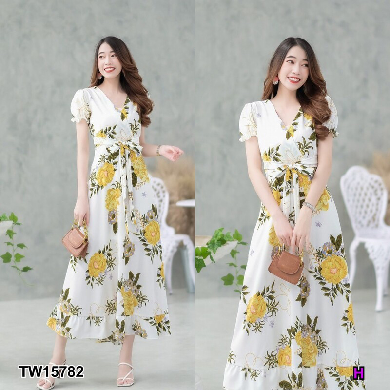 kudapy Maxi Dress แม็กซี่เดรส สีชมพู ฟ้า เหลือง จำนวนคอวีแขนตุ๊กตา ผ้าไหมอิตาลี่ พิมลายดอกไม้ ชายเดรสแต่งระบาย