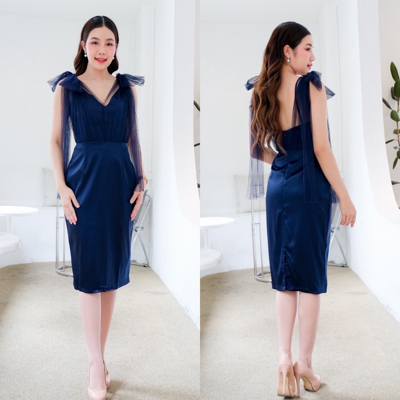 kudapy เดรสสั้นสีกรม ครีม เทา ชมพู ส้มอิฐ แดง ผ้าดัชเชทเเต่งมุ้งสองข้างกระโปรงผ่าหลัง แต่ง ผ้าตาข่ายนิ่ม