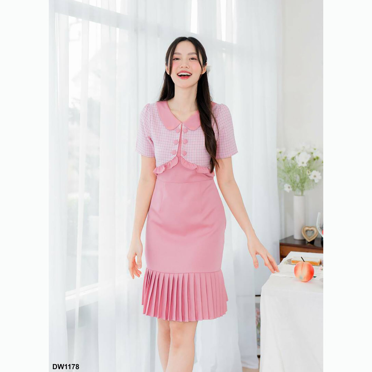 kudapy เดรสสั้นสีน้ำตาล/สีชมพู/สีกรม ปลายกระโปรงพลีทกั๊กสก๊อต