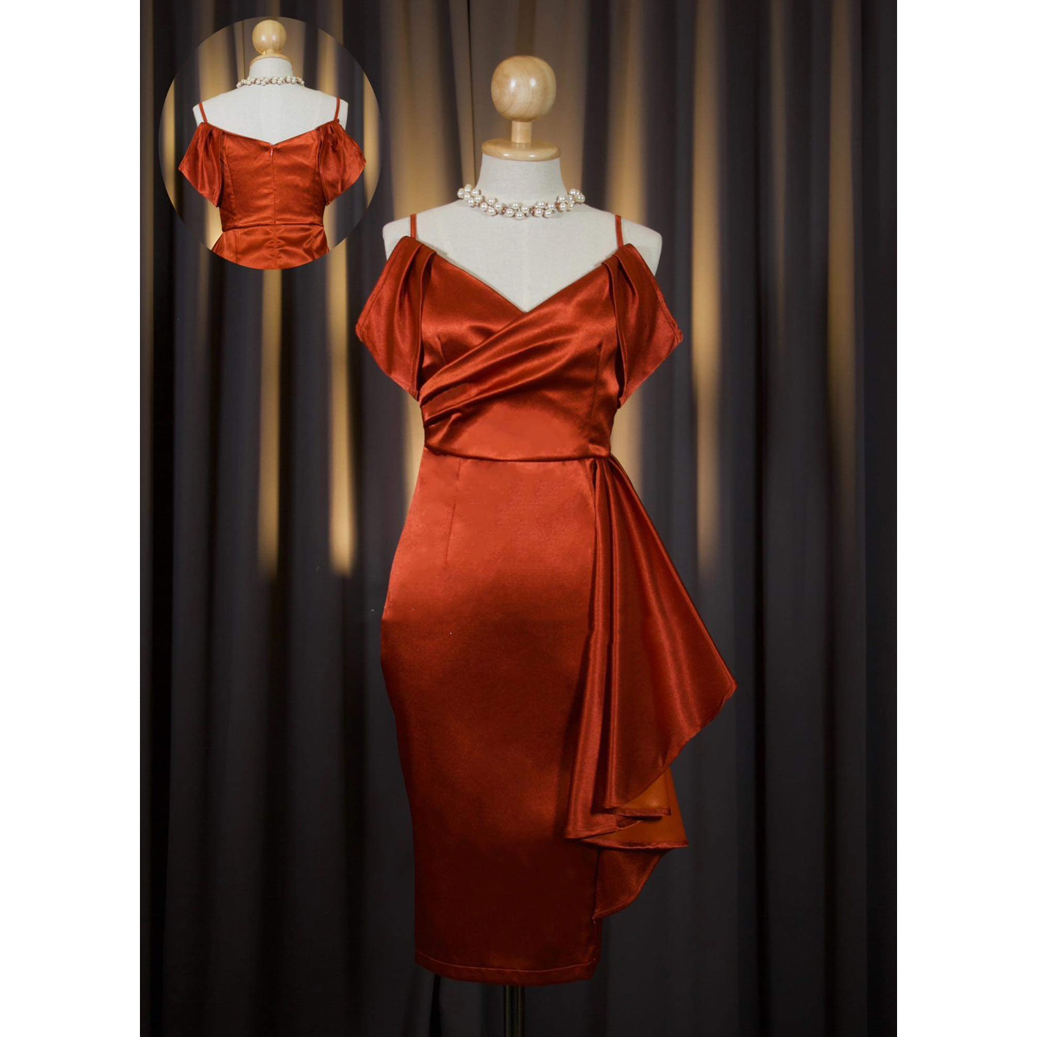 kudapy เดรสสายเดี่ยวเปิดไหล่ สีชมพูพิ้งค์โกลล์, เขียวมรกต, ทองโรสโกลล์ ,แดง, กรมท่า,ส้มอิฐ ,ฟ้า ,เทา เดรสผ้าดัชเชทเงาวาวสวย สายเดี่ยวเปิดบ่า ทรงคิมเบอร์รี่ ช่วงอกป้ายไขว้ จับจีบ กระโปรงสอบ ผ่าหลัง