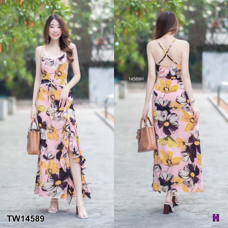 kudapy เดรสยาวสีครีม ชมพู ดำ ม่วง สายเดี่ยวไขว้สายด้านหลัง แต่งผ้าระบายและผ่าด้านข้าง มีซิปซ่อนด้านข้าง มีโบว์เส้นเล็กผูกเอวปรับระดับได้ งานผ้าไหมอิตาลี