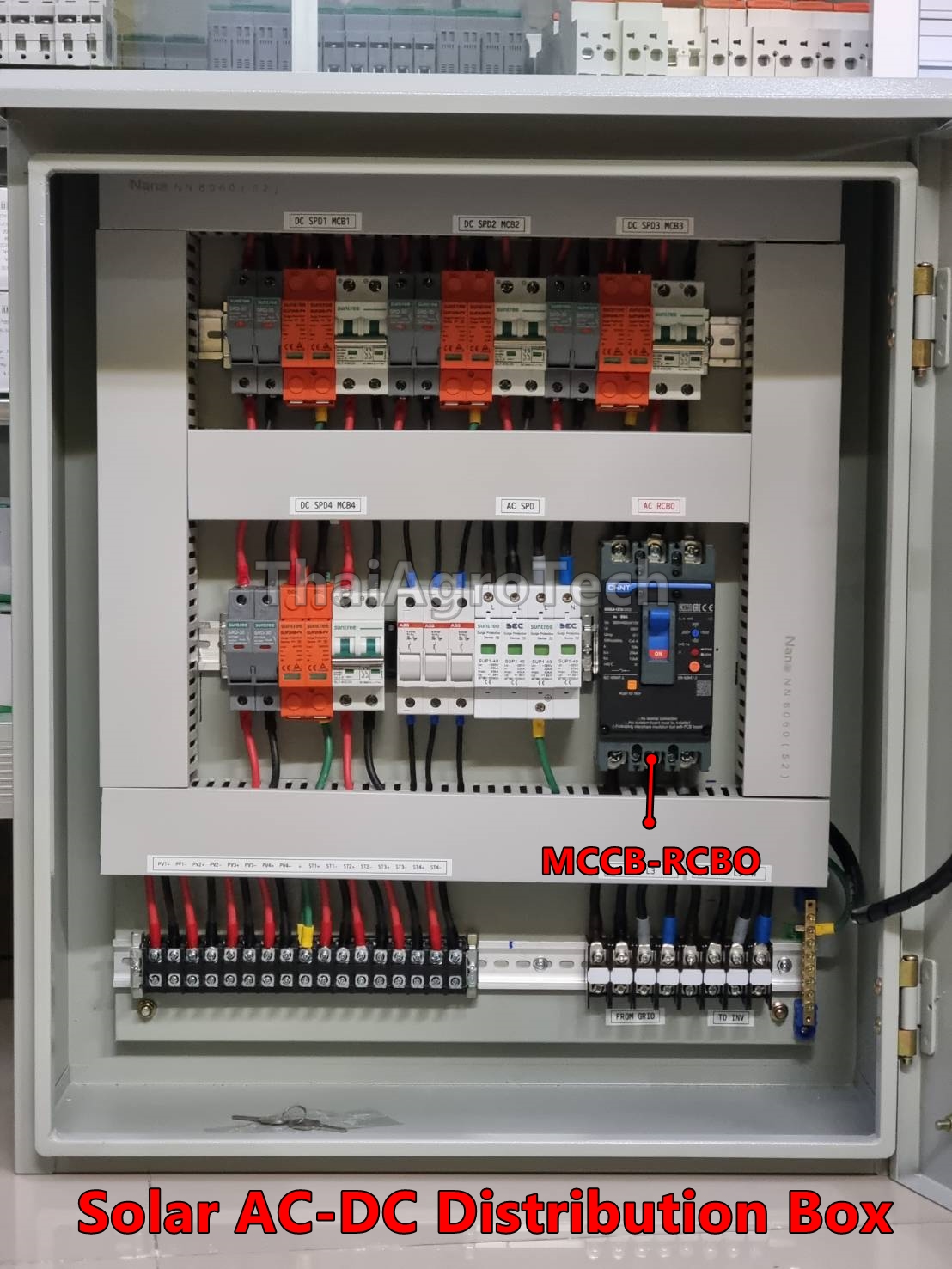 ตู้ AC-DC combiner ใช้กับงานติดตั้งระบบโซล่าเซลล์ แบบ 4 สตริง 20-40กิโลวัตต์ 3เฟส พร้อมเบรคเกอร์กันไฟดูด RCBO AC-DC Combiner Box RCBO 4String 3Ph