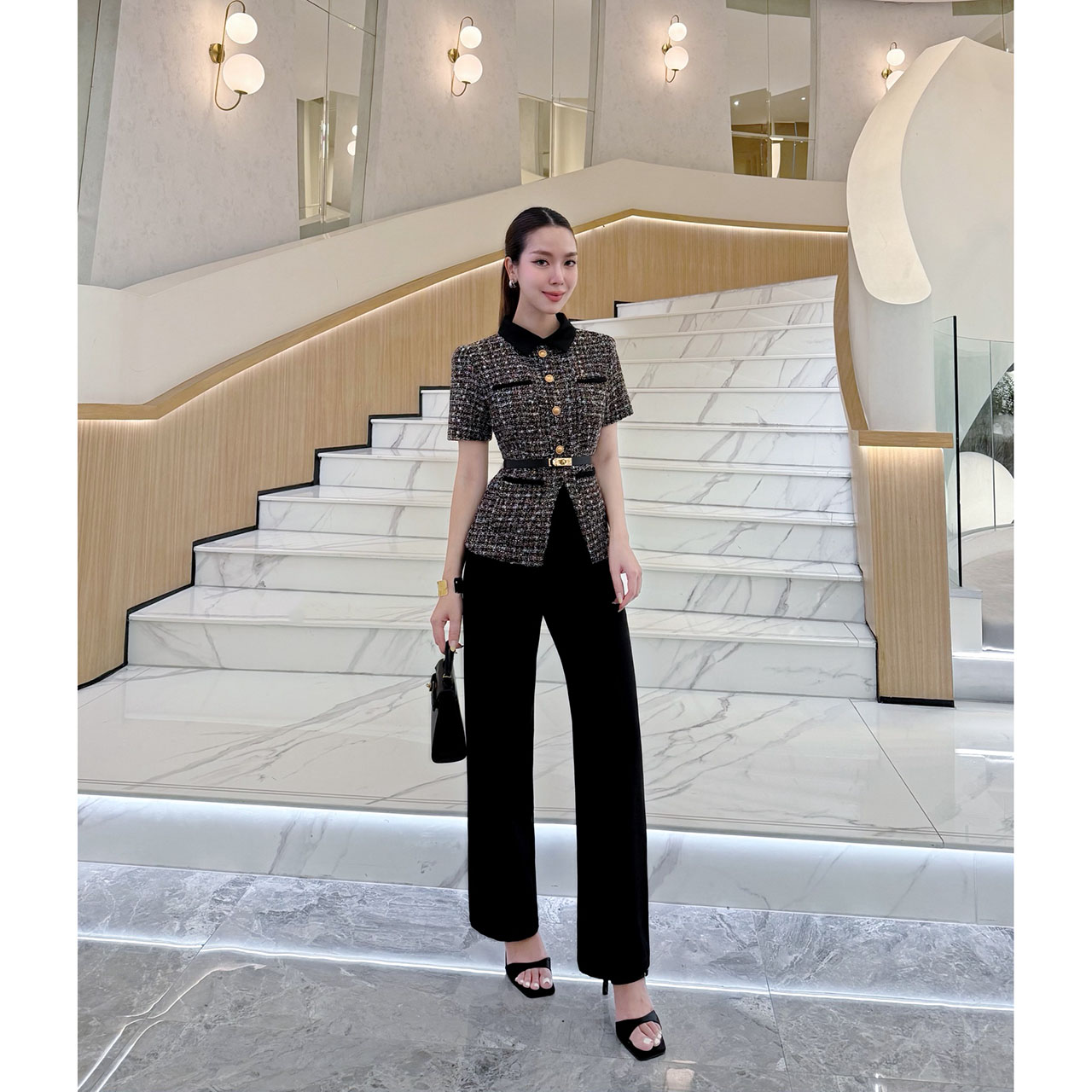 kudapy ชุดเซ็ท 3 ชิ้น เสื้อทวิตแขนสั้น + กางเกง มาพร้อมเข็มขัด เสื้อทวีตแขนสั้น คอปก