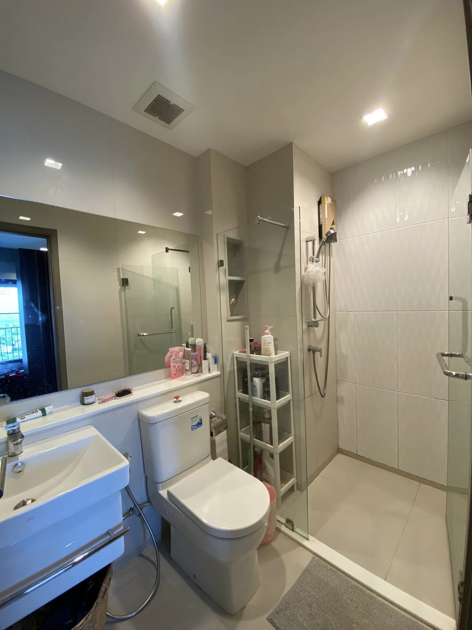 ปล่อยเช่าคอนโด Life Asoke - Rama 9 (ไลฟ์ อโศก - พระราม 9) - 1ห้องนอน 1ห้องอเนกประสงค์ 1ห้องน้ำ 1ห้องนั่งเล่น - ใกล้ MRT พระราม 9 - ขนาดห้อง 36 ตรม. ชั้น 41