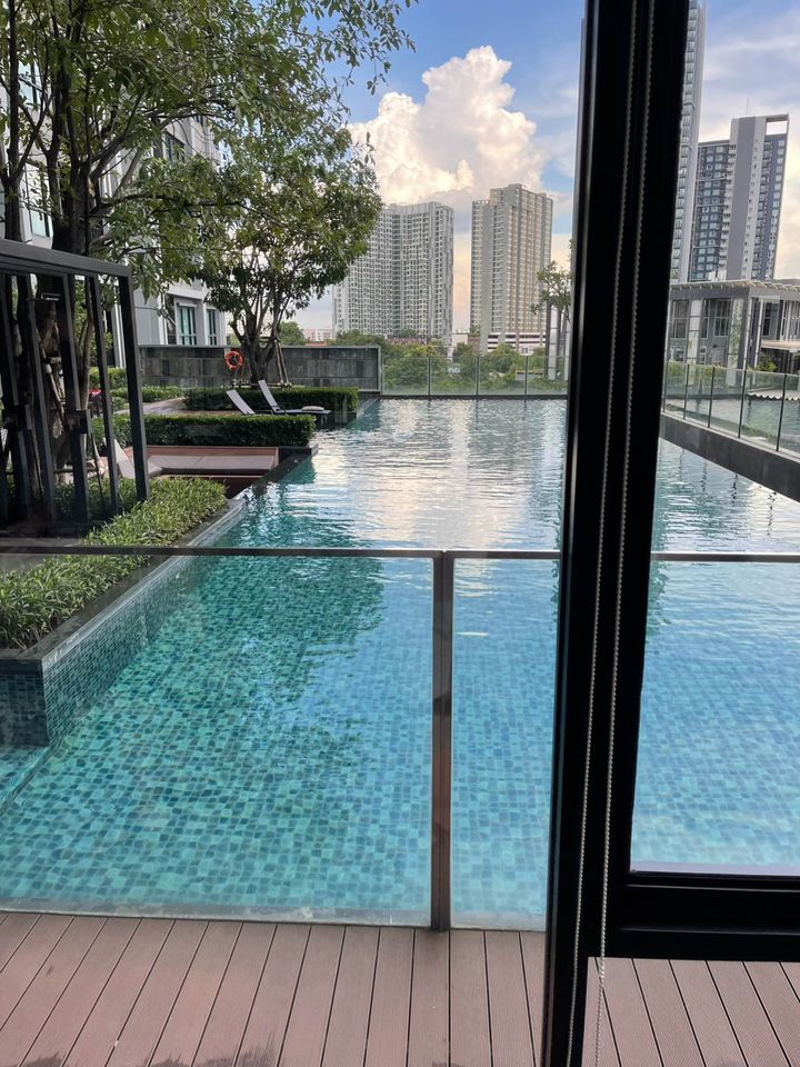 สนใจชมห้องติดต่อได้เลย Line ID: Smile-easy ปล่อยเช่าคอนโด The Base Park East Sukhumvit 77 (เดอะ เบส พาร์ค อีส สุขุมวิท 77) - 2ห้องนอน 1ห้องน้ำ 1ห้องนั่งเล่น - ใกล้ BTS อ่อนนุช - ขนาดห้อง 50 ตรม. ชั้น 8