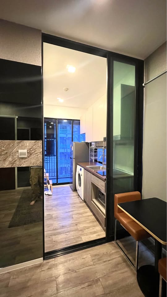 ขายคอนโด Brown Ratchada 32 (บราวน์ รัชดา 32)1 Bedroom Plus (มีเพียง 24 ยูนิตในโครงการ) ขนาด: 34.82 ตร.ม. | ชั้น 3 | ห้องมุม เป็นส่วนตัว ไม่มีคนเดินผ่าน