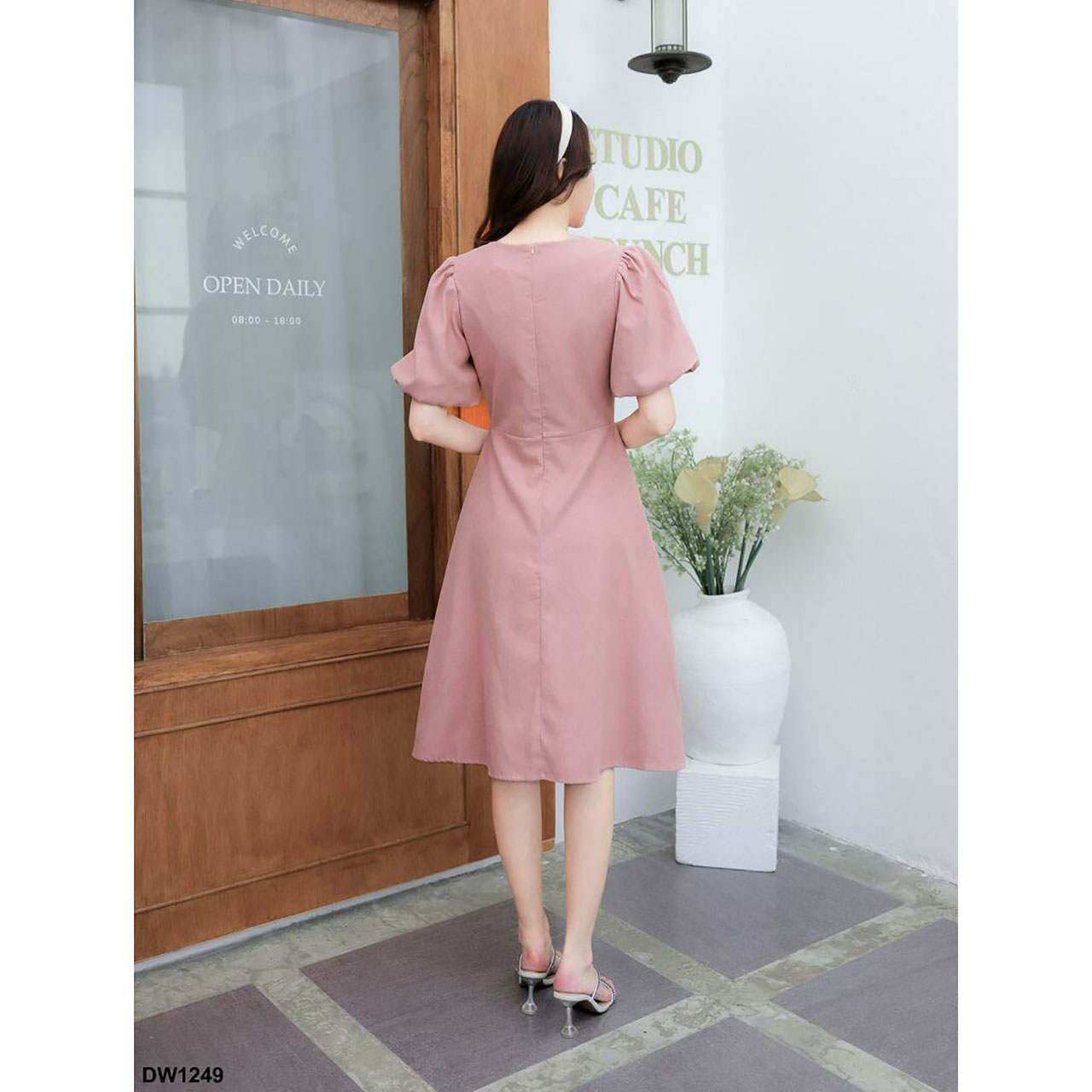 kudapy เดรสสั้นสีเหลือง/สีชมพู/สีกรม แขนตุ๊กตาผูกโบว์กระโปรงบาน ใส่สบายสวยดูดี