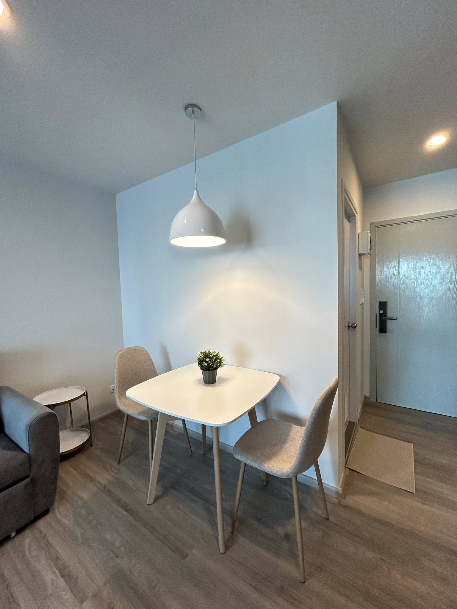 ให้เช่าคอนโด Regent home bangna (รีเจ้นท์ โฮม บางนา) 1ห้องนอน / 1ห้องน้ำ ขนาด 28 ตรม. ชั้น 25 ตึก A ค่าเช่า 11,000 ต่อเดือน รถไฟฟ้า BTS บางนา