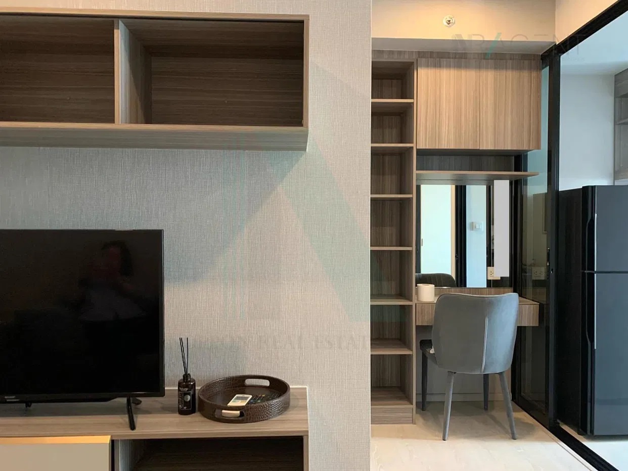 ให้เช่าห้องแบบ 1ห้องนอน 1ห้องน้ำ 1ครัวแยก โซนพื้นที่ BTS วัดพระศรีมหาธาตุ คอนโด KnightsBridge Phaholyothin Interchange (ไนท์บริดจ์ พหลโยธิน – อินเตอร์เชนจ์) High Rise ขนาดห้อง 29 ตรม. ชั้น 4 ตึก B