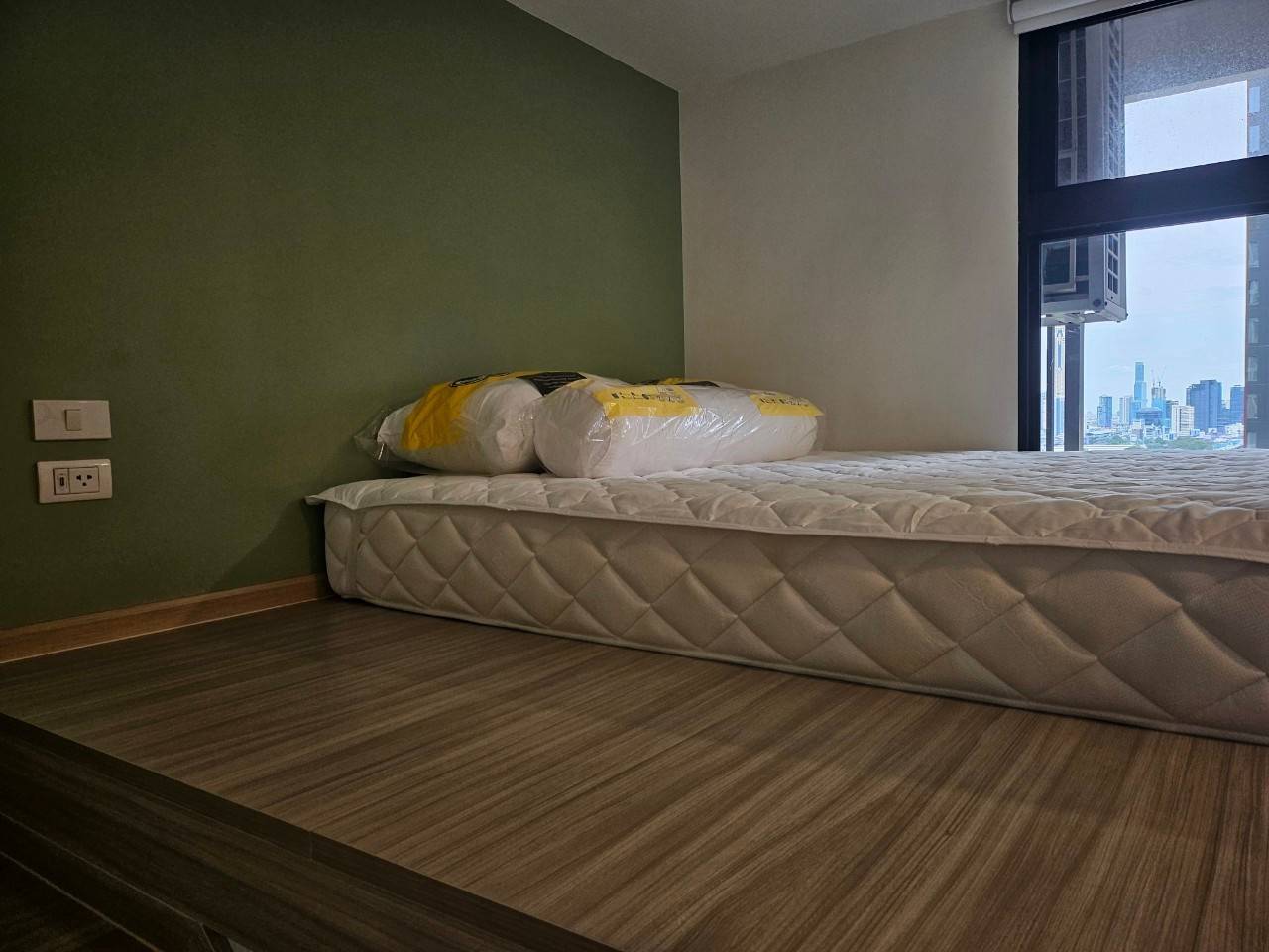 ปล่อยเช่าคอนโด Chewathai Residence Asoke (ชีวาทัย เรสซิเดนซ์ อโศก) - 1ห้องนอน 1ห้องน้ำ 1ห้องนั่งเล่น - ใกล้ MRT พระราม 9 - ขนาดห้อง 29+5 ตรม. ชั้น 21