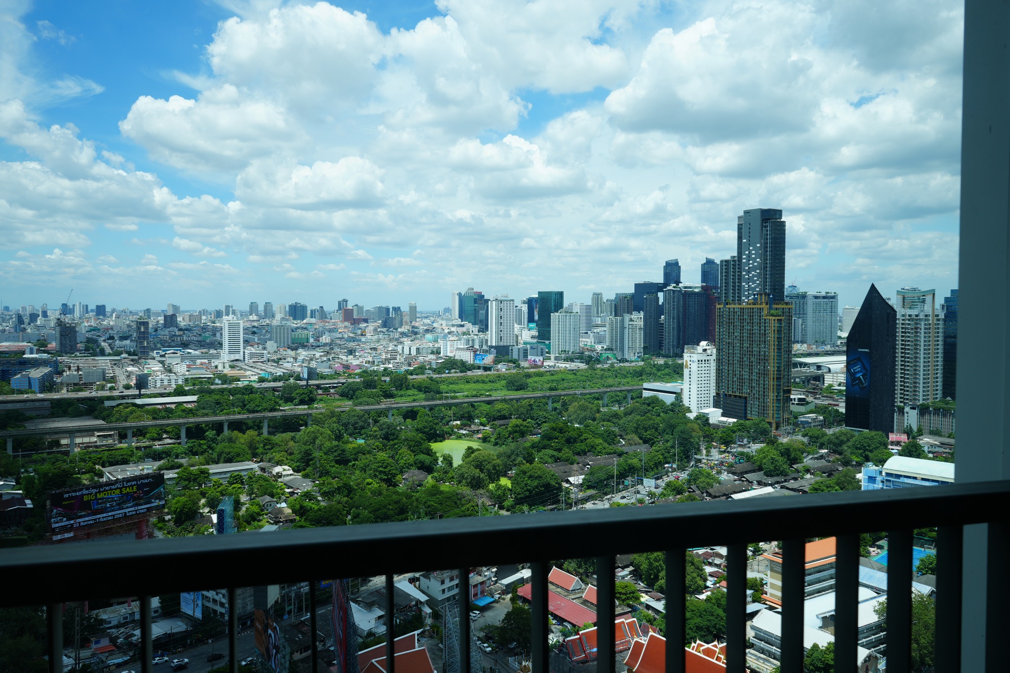 ปล่อยเช่าคอนโด Life One Wireless (ไลฟ์ วัน ไวร์เลส) - 2ห้องนอน 1ห้องน้ำ 1ห้องนั่งเล่น - ใกล้ BTS เพลินจิต - ขนาดห้อง 45 ตรม. ชั้น 34