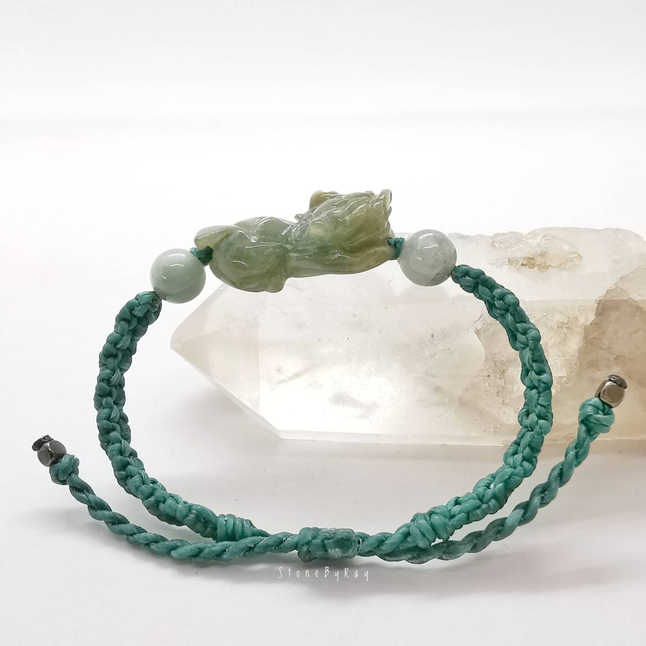 สร้อยข้อมือเชือกถักปี่เซียะหยก Jade