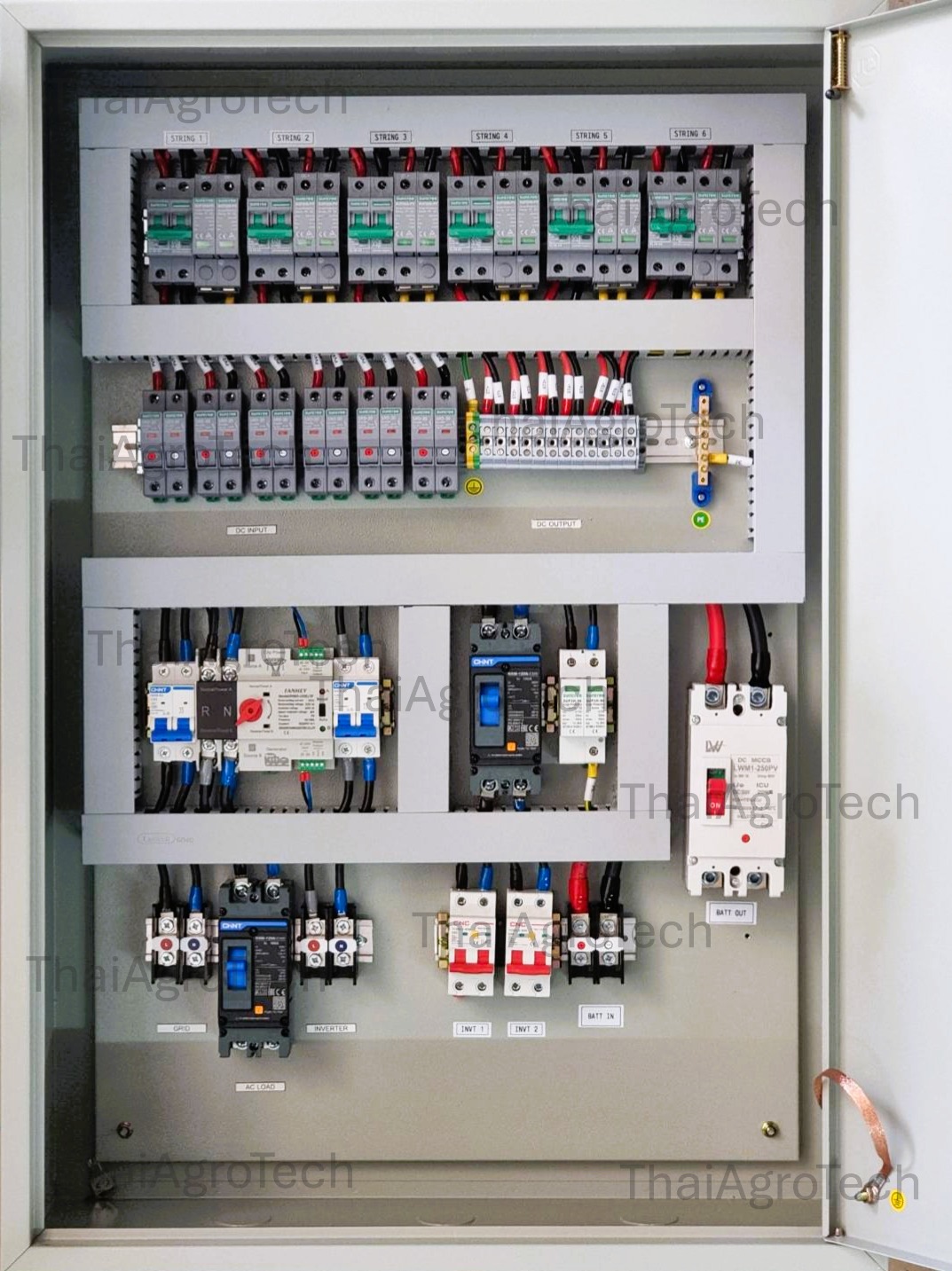 AC-DC Combiner On/Off-Grid Hybrid DC 6 String 800V, 2Inverters 1Phase, ATS (สลับไว) ตู้คอมบายเนอร์ สำหรับระบบโซล่าเซลล์ออนออฟกริดไฮบริด แบบรวม 2 อิเวอร์เตอร์ 1 เฟส ไว้ในตู้เดียวกัน