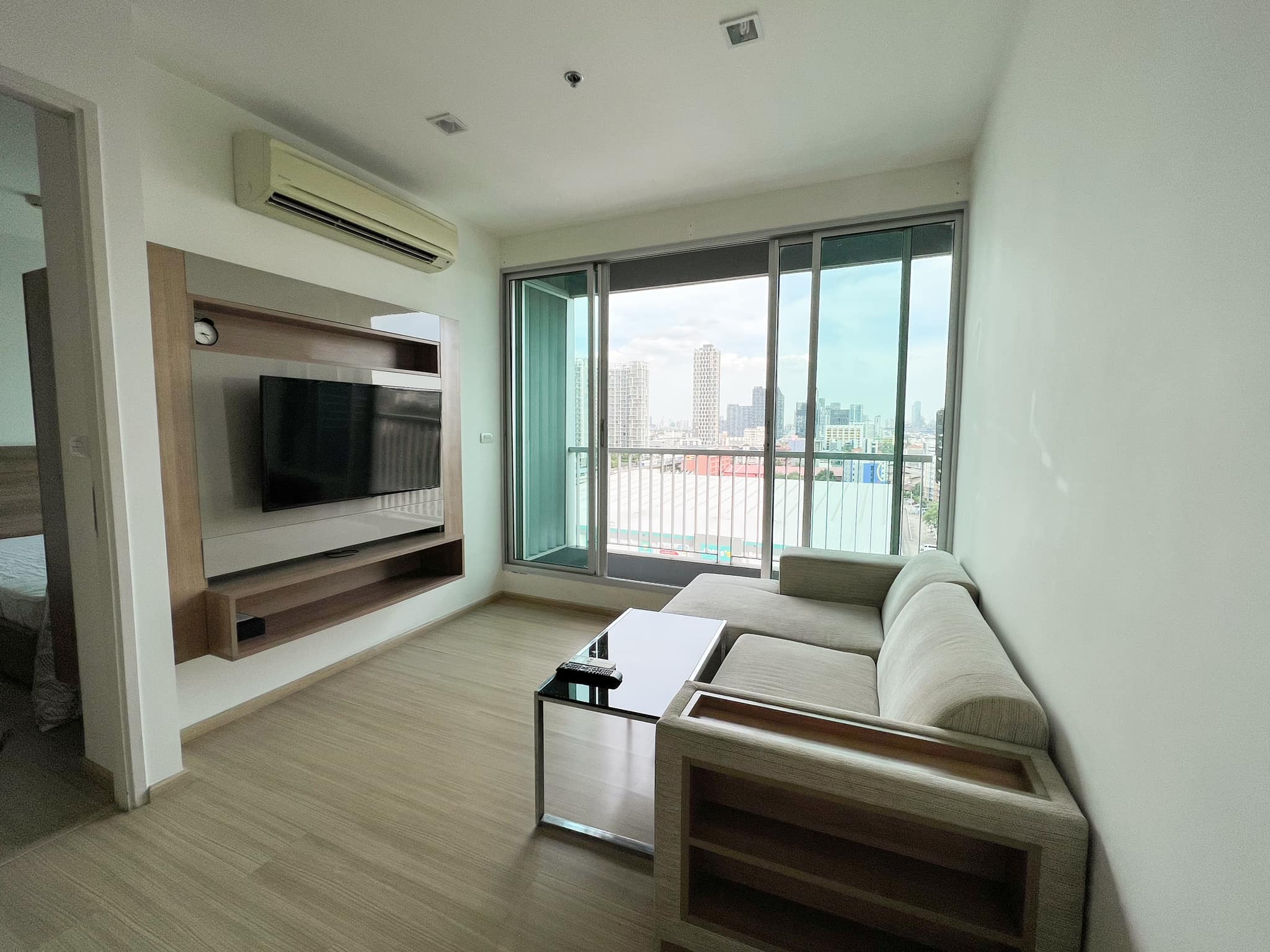 ปล่อยเช่าคอนโด Rhythm Sukhumvit 50 (ริทึ่ม สุขุมวิท 50) - 1ห้องนอน 1ห้องน้ำ 1ห้องนั่งเล่น - ใกล้ BTS อ่อนนุช - ขนาดห้อง 45 ตรม. ชั้น 12