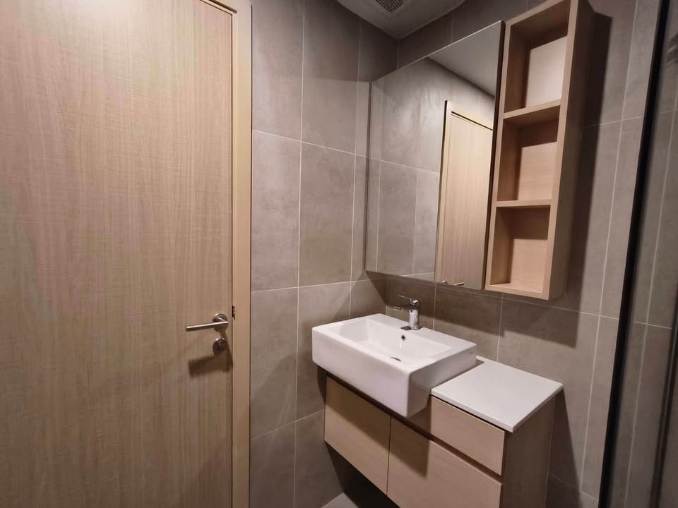 ปล่อยเช่า The Shade Sathorn 1 : เดอะ เชดด์ สาทร 1 - โซนพื้นที่ MRT คลองเตย 1ห้องนอน 1ห้องน้ำ 1ห้องนั่งเล่น - ขนาดห้อง 36 ตรม. ชั้น 8 - ให้เช่า 19,000 ต่อเดือน