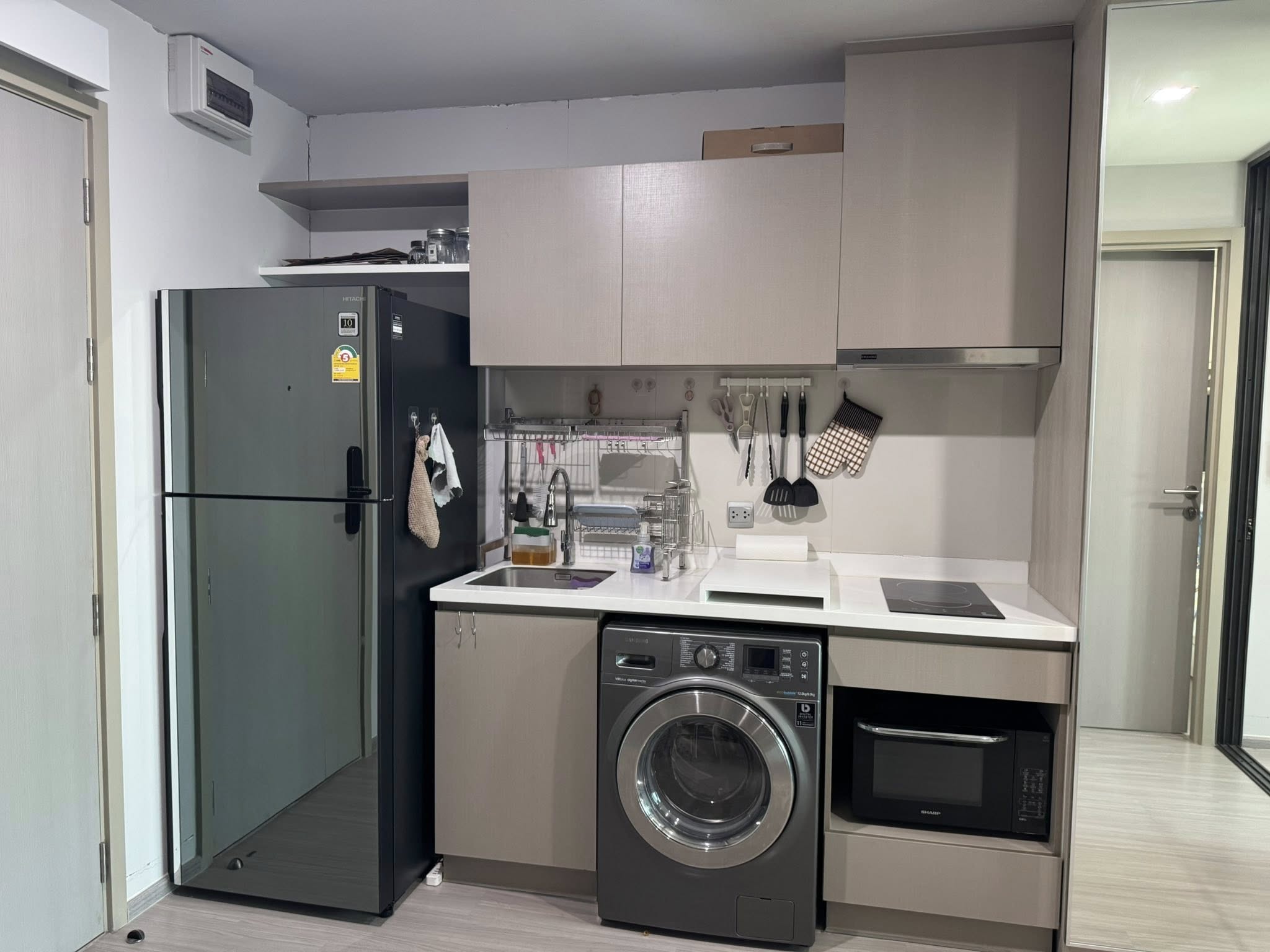 คอนโด Life Ladprao (ไลฟ์ ลาดพร้าว) High Rise โซนพื้นที่ BTS ห้าแยกลาดพร้าว ให้เช่าห้องแบบ 1ห้องนอน 1ห้องอเนกประสงค์ 1ห้องน้ำ ขนาดห้อง 35 ตรม. ชั้น 25 ตึก A