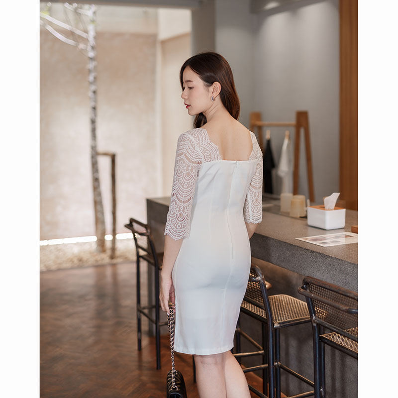 kudapy เดรสสั้นสีขาว ทรงเข้ารูป แขนลูกไม้ซีทรู แนวเรียบหรู สวยดูดี เรียบหรูดูแพงสวยหรูดูดี ชุดไปงานแต่ง ชุดรับรางวัล ชุดไปงานเลี้ยง ชุดปาร์ตี้ ชุดเจ้าสาวมินิมอล