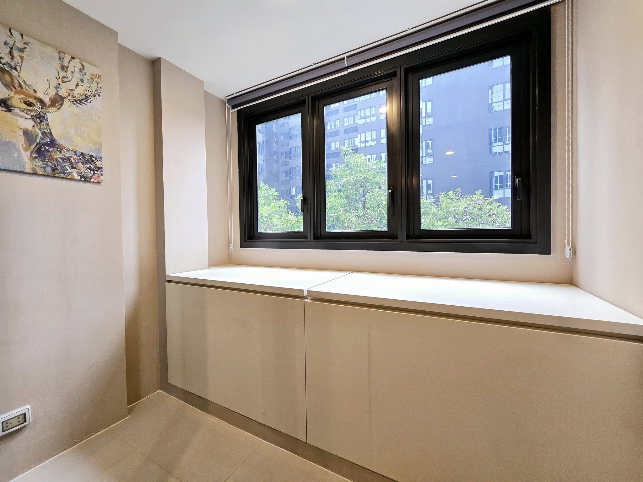 ให้เช่าคอนโด xt huaikhwang (เอ็กซ์ที ห้วยขวาง) โซนพื้นที่ MRTห้วยขวาง 📍 ห้องแบบ 1ห้องนอน / 1ห้องน้ำ / โซนครัวปิด · ขนาดห้อง 35 ตรม. ชั้น 7 ตึก A