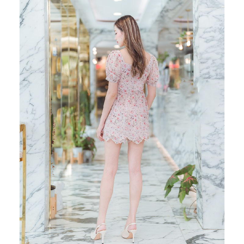 kudapy เซ็ทขาสั้นสีครีม/สีชมพู เสื้อคอเหลี่ยมแขนตุ๊กตา+กางเกง