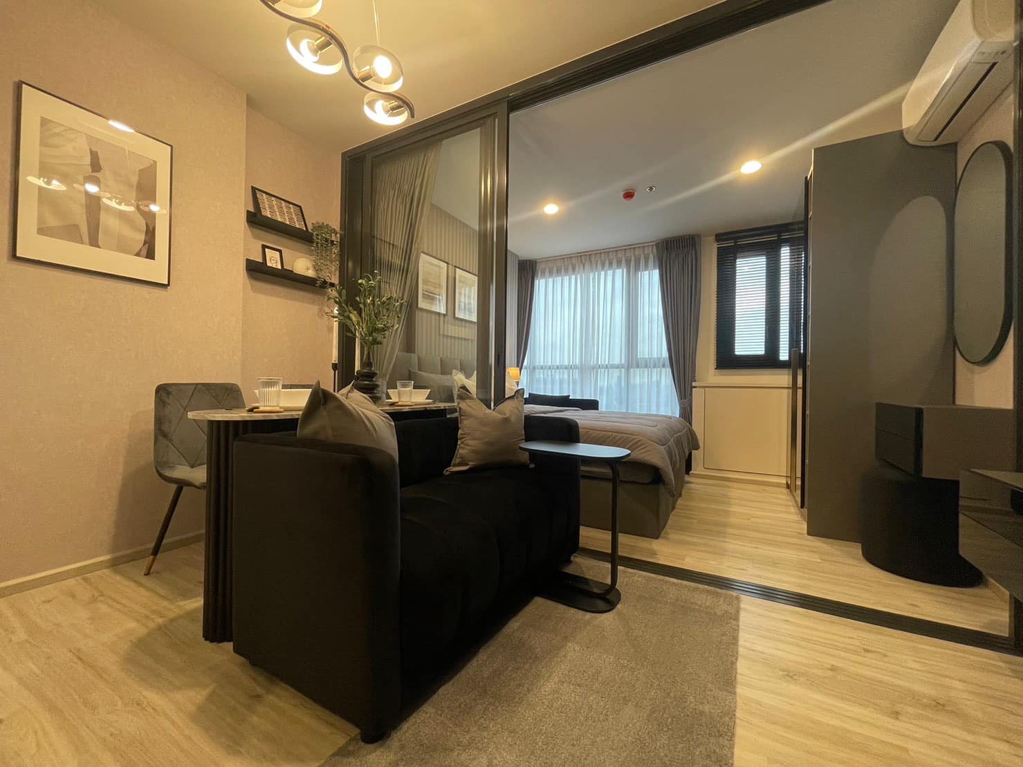 ให้เช่าคอนโด XT Huaikhwang (เอ็กซ์ที ห้วยขวาง)