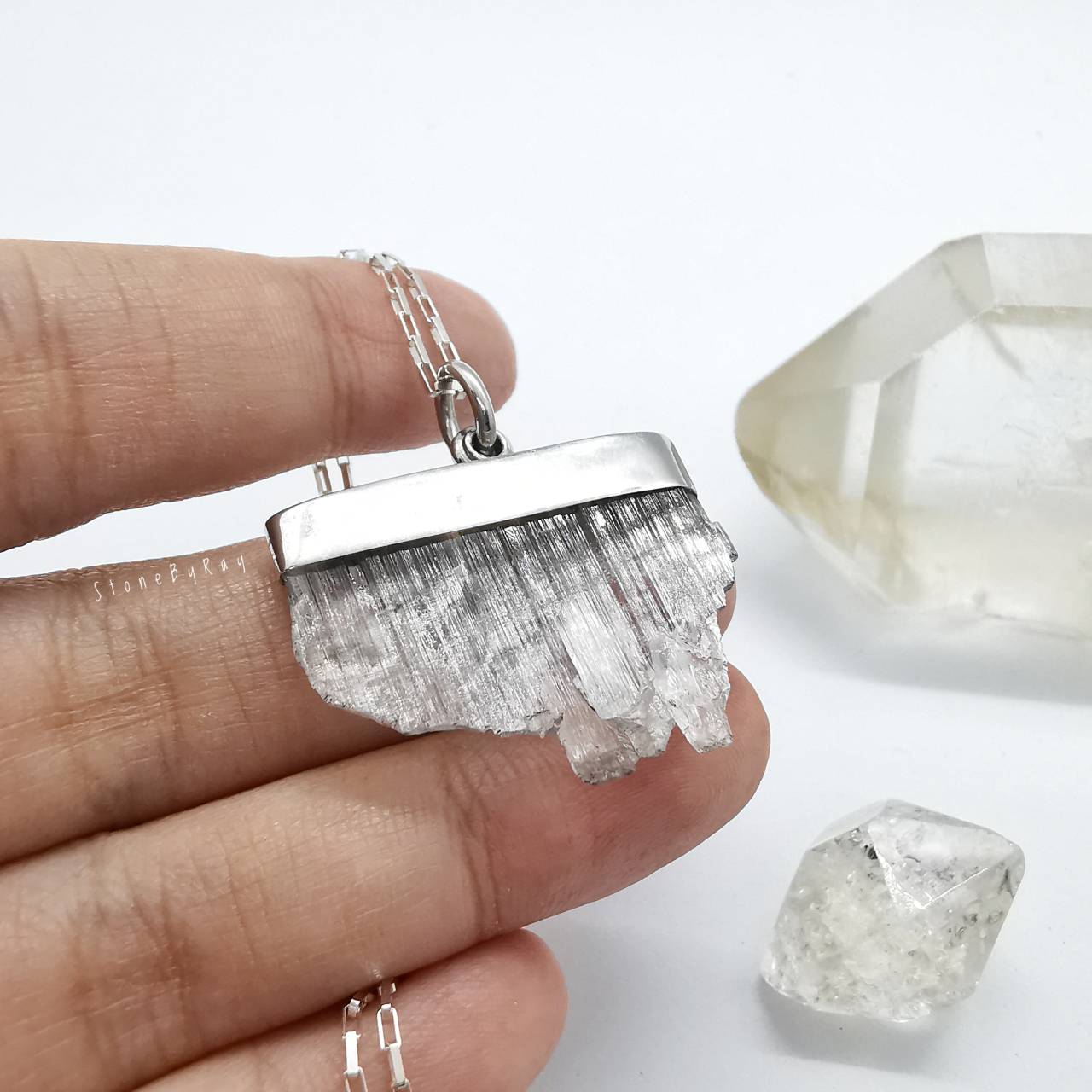 สร้อยคอเงินจี้หินคุนไซต์ Kunzite