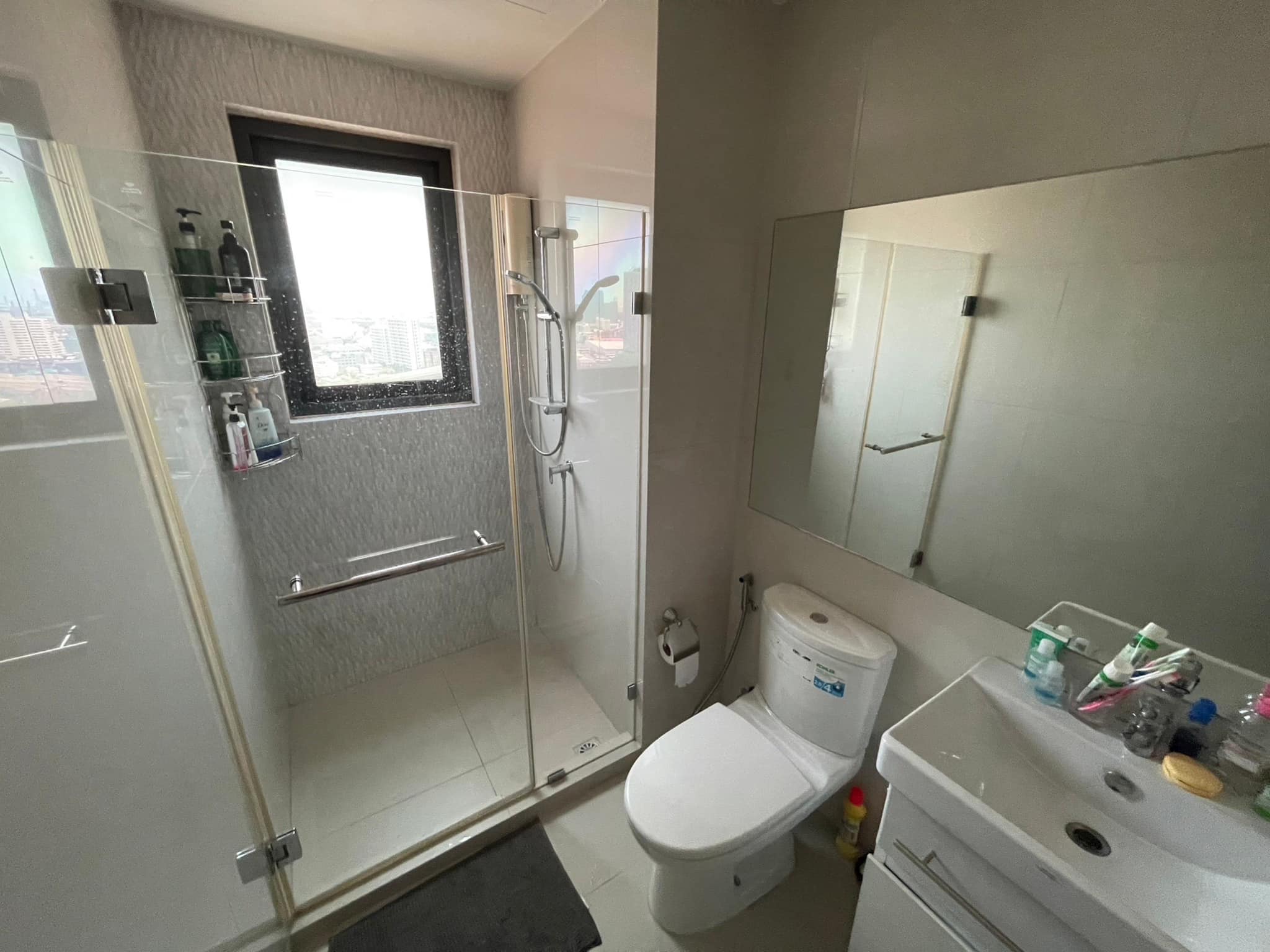 ให้เช่าห้องน่าอยู่ 2ห้องนอน2ห้องน้ำ ตแกต่งอย่างดี สอบถามแอด Line ID : Smile-easy ที่ Life Sukhumvit 48 (ไลฟ์ สุขุมวิท 48)