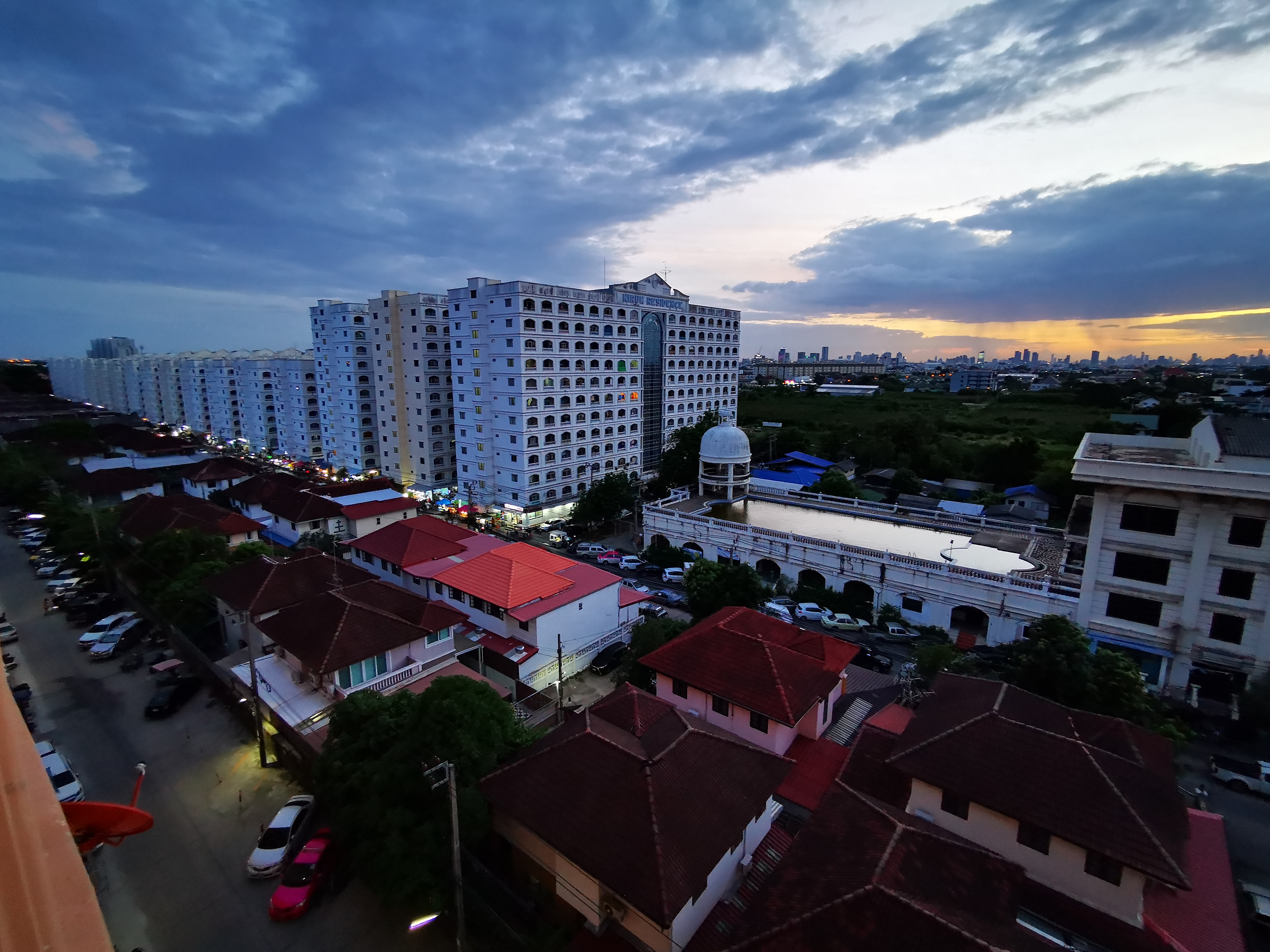 Nirun Residence 9Floor 25 sqm. Mega Bangna Ikea Ram 2 0909897810