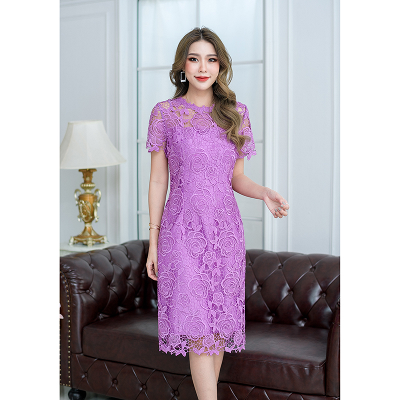 kudapy เดรสสั้นสีม่วง/สีชมพู ลูกไม้เงา ทอลายสวยๆ ลูกไม้เนื้อดี ทรงสวยยอดนิยม เป็นทรงใส่ง่ายดูเรียบหรูใส่ได้ทุกโอกาส