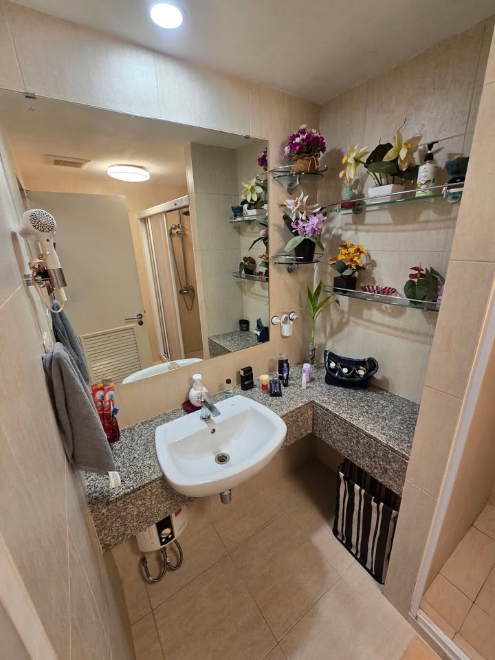 Low Rise โซนพื้นที่ ทองหล่อ18 ให้เช่าห้องแบบ 1ห้องนอน 1ห้องน้ำ คอนโด The Clover Thonglor Residence (เดอะ โคลเวอร์ ทองหล่อ เรสซิเดนซ์) ขนาดห้อง 46 ตรม. ชั้น 2 ตึก B