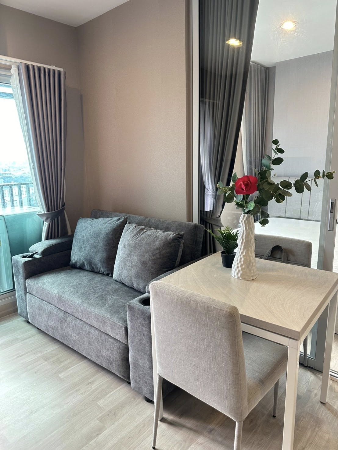 ให้เช่าคอนโด Niche Mono Ramkhamhaeng (นิช โมโน รามคำแหง) โซน รถไฟฟ้า MRT รามคำแหง 34 ห้องแบบ 1ห้องนอน / 1ห้องน้ำ / โซนครัวปิด ขนาดห้อง 30 ตรม. ชั้น 21 ตึก A