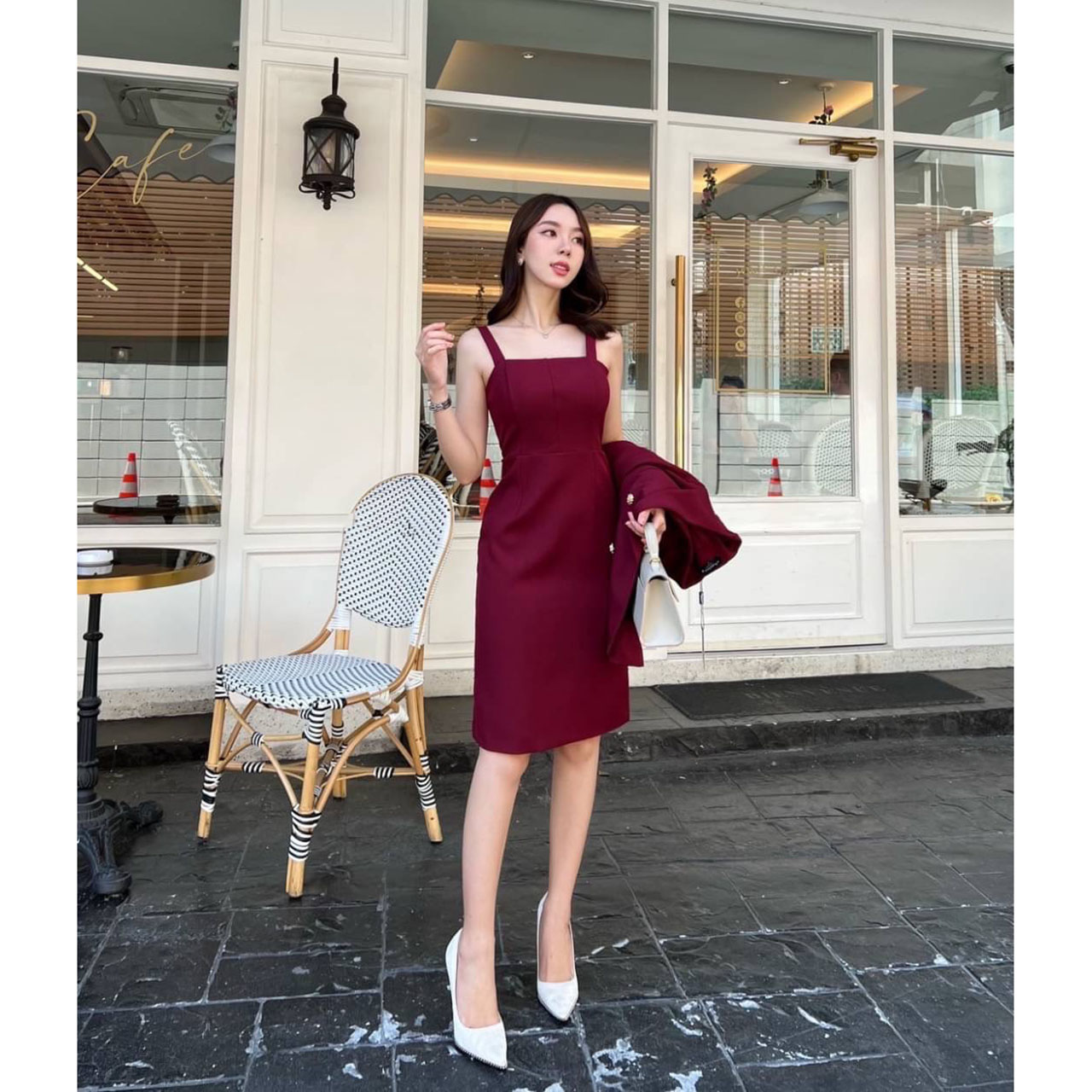 kudapy Set blazer +dress เรียบหรู ใส่สบาย เสื้อสูทออกแบบให้เป็นทรงใหญ่กว่าเดรส มีความสุภาพ มีฟองน้ำเสริมไหล่บาง ให้ทรงดูสวย มีซับในทั้งตัว