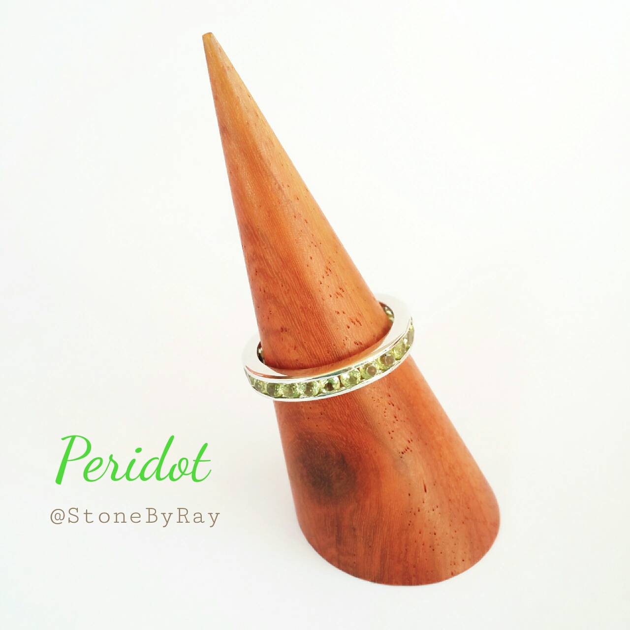 แหวนเงินแท้พลอยเพอริดอท Peridot