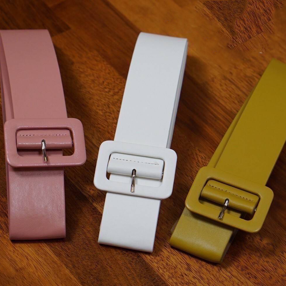 kudapy เดรสลูกไม้แขนยาว+เข็มขัด สีกรมท่า สีขาว สีเหลือง สีชมพู เดรสลายดอกไม้ลายชัดแน่นสวย ซิปยาวซ่อนด้านหลัง