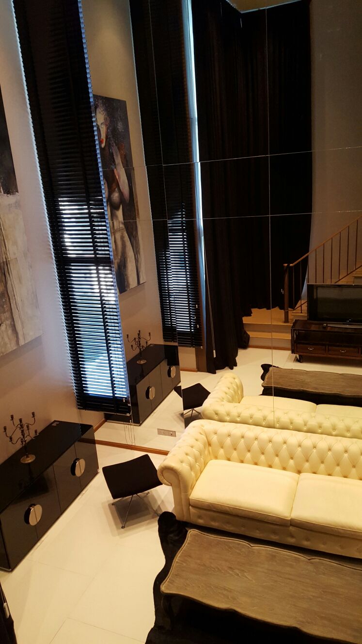 BTS Phrom Pong Condo For rent The Emporio Place (ดิ เอ็มโพริโอ เพลส) Duplex