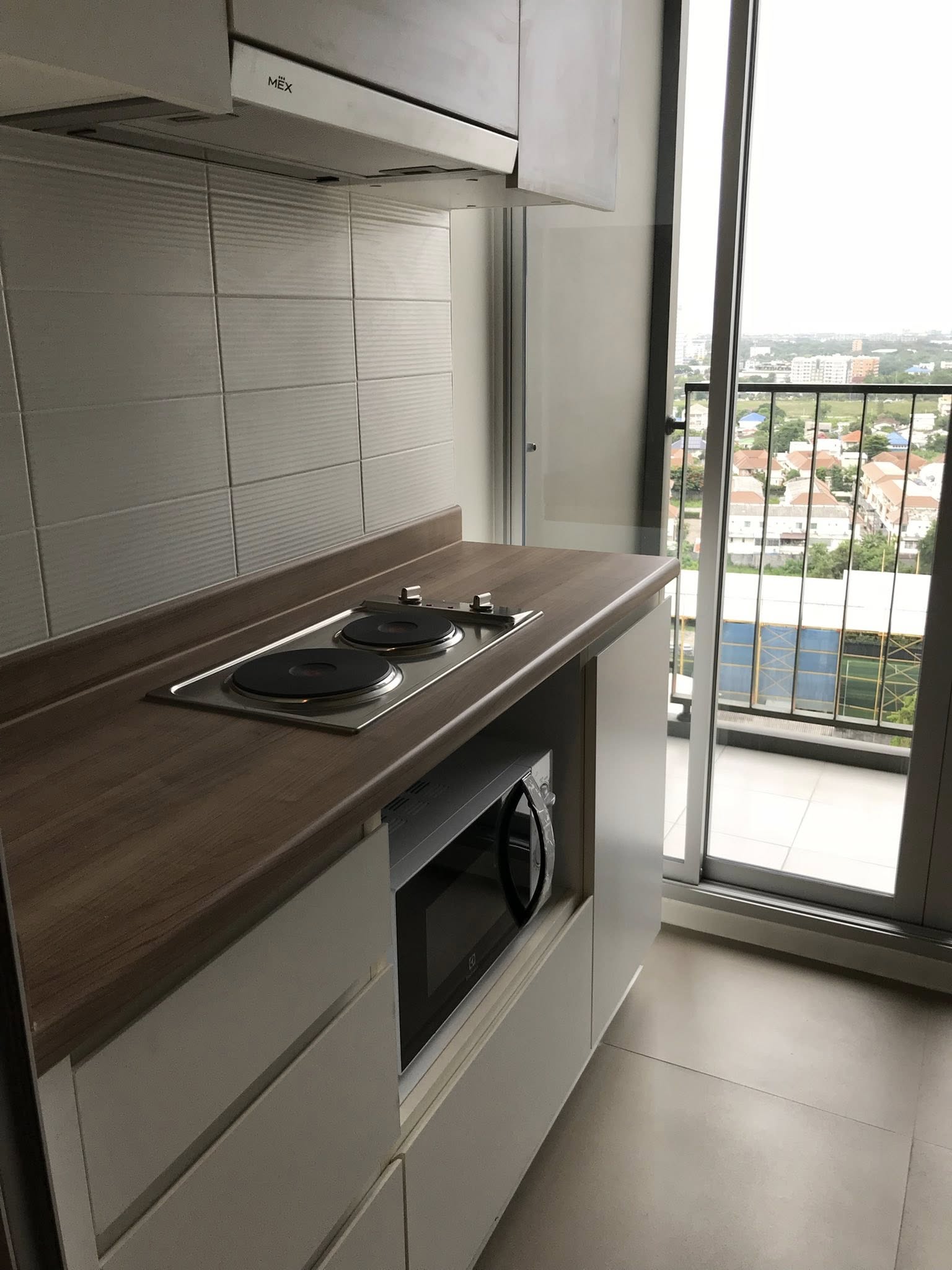 ให้เช่าคอนโด U Delight @ Huamak Station (ยู ดีไลท์ แอท หัวหมาก สเตชั่น) High Rise โซนพื้นที่ ม.เอแบค MRT ศรีกรีฑา ห้องแบบ 1ห้องนอน 1ห้องน้ำ