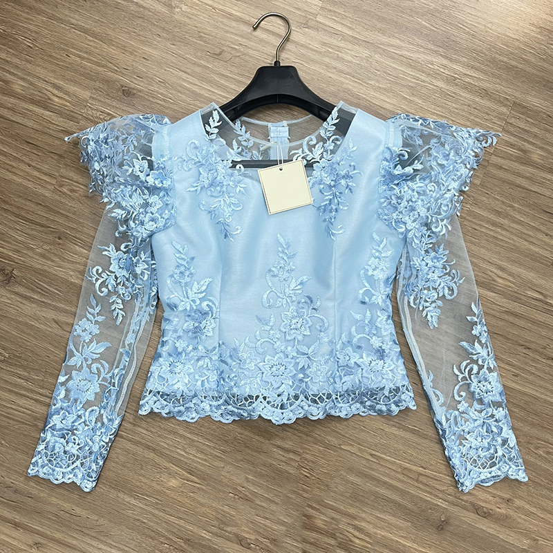 kudapy ชุดเซ็ทเสื้อลูกไม้แขนยาวสีฟ้า ซับในผ้าไหมอัดกาว+าถุงสำเร็จรูป ผ้าไหมทอเครื่อง อัดกาว ซิปหลัง เย็บแบบ ป้ายทบผ้า