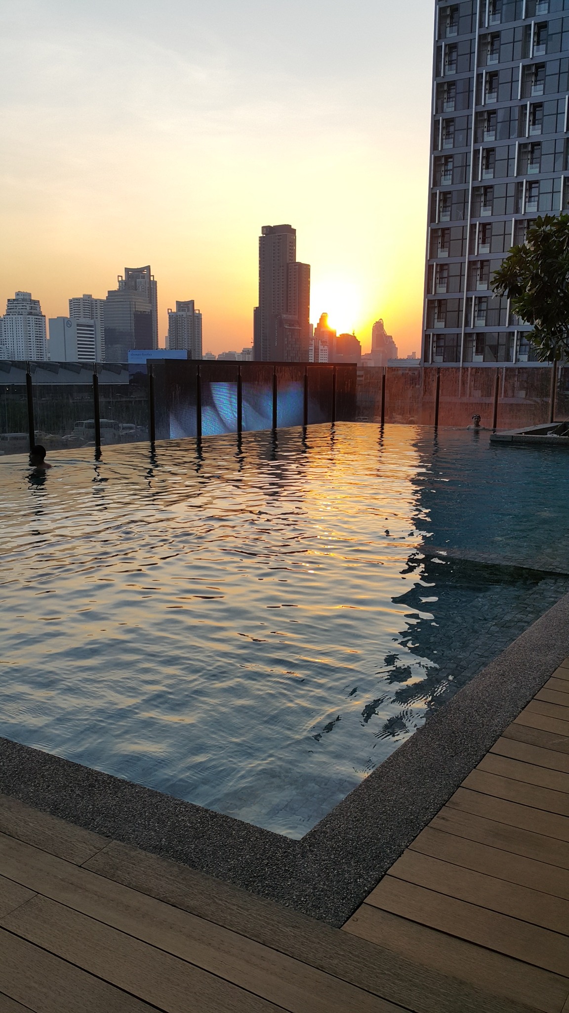 ให้เช่าคอนโด Rhythm Asoke 2 (ริทึ่ม อโศก 2) High Rise โซนพื้นที่ MRT พระราม9 ห้องแบบ 1ห้องนอน 1ห้องน้ำ ขนาดห้อง 28 ตรม. ชั้น 20