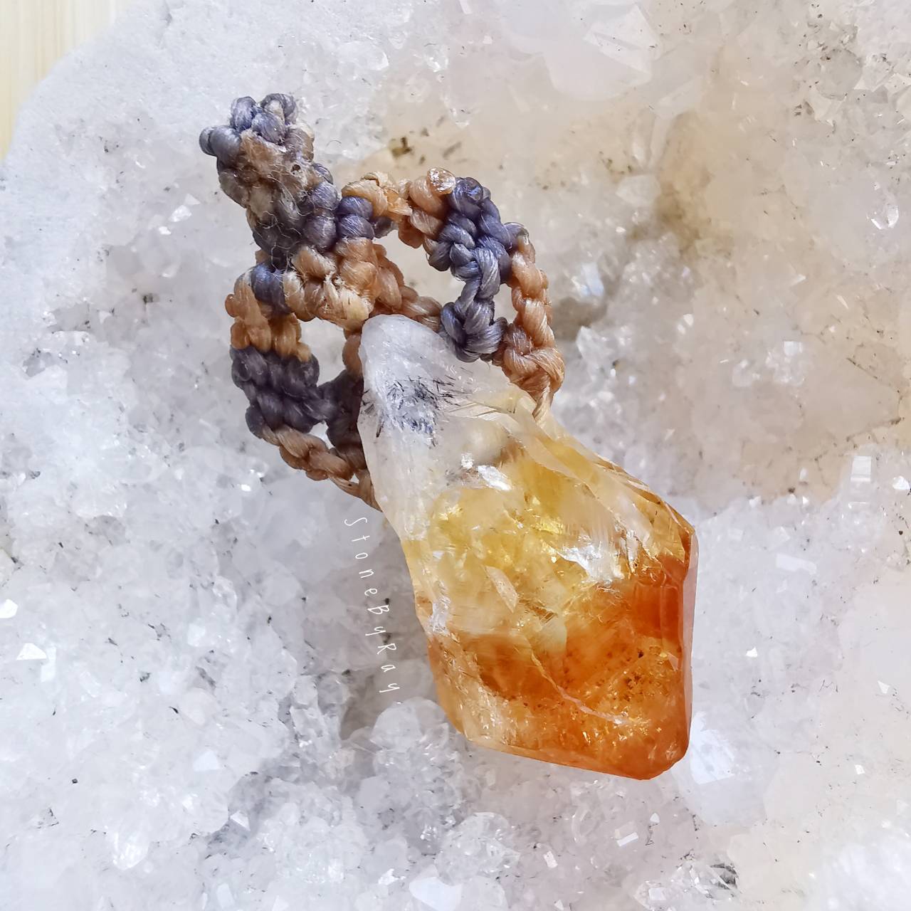 จี้เชือกถักหินซิทรินผลึกธรรมชาติ