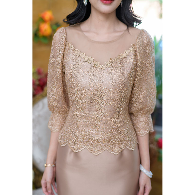 kudapy เดรสสั้นสีน้ำตาลทอง/สีชมพู ลูกไม้เงาปักลายผสมเลื่อมหรูหรา ดีไซน์สวย ด้านบนเป็นเสื้อด้านล่างผ้าไหมญี่ปุ่น แต่เป็นเดรสชิ้นเดียว